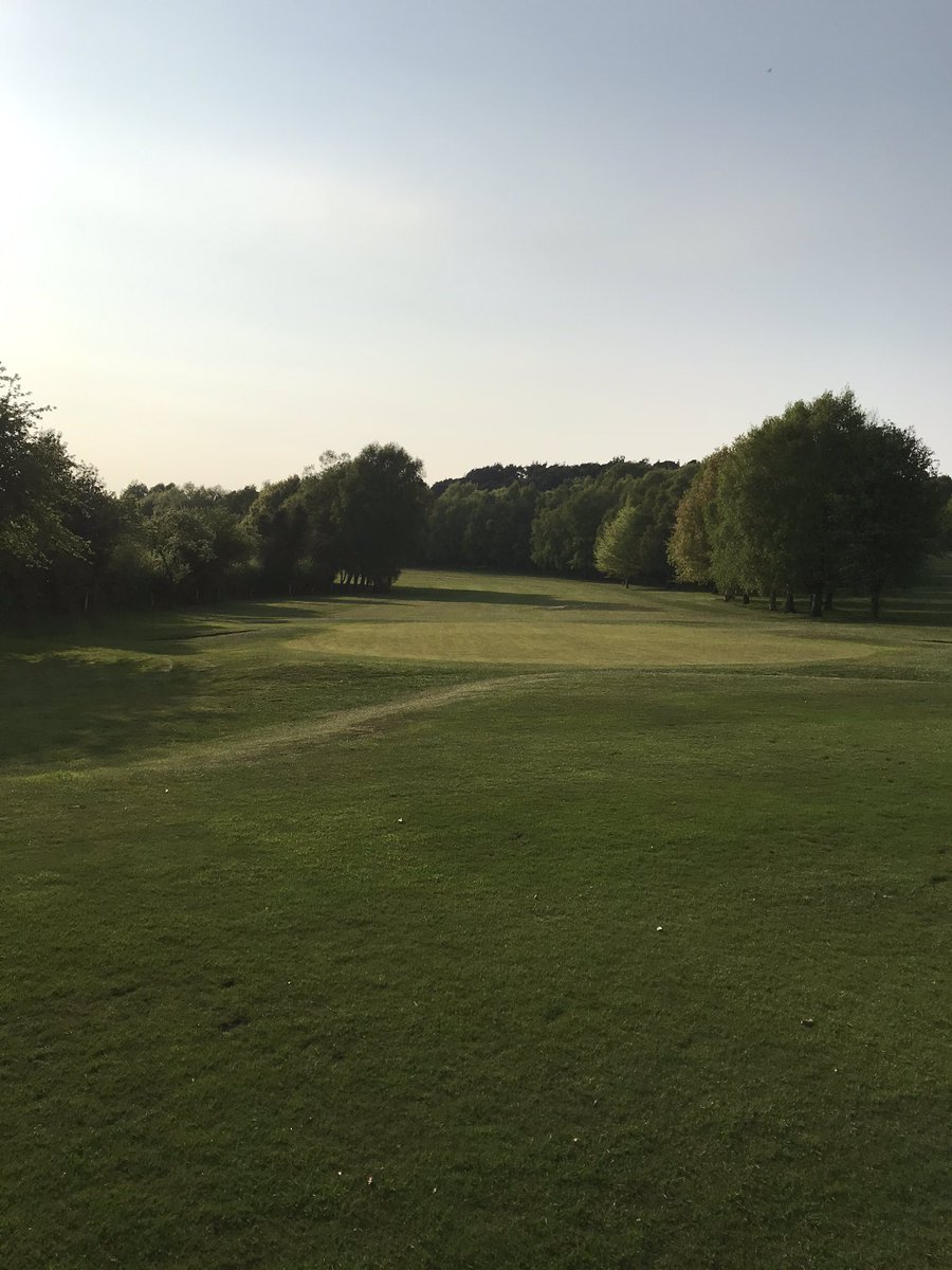 MarketDraytonGC's tweet photo. Another little look at the course this evening, really is in excellent shape, can’t wait to be back out there. https://t.co/G39ejArNVZ