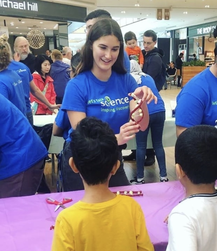 LTS_UofM's tweet photo. "Connecting with so many people, sharing my passion with kids, and inspiring them to explore through science has been super rewarding" Lauren Verhaeghe, Current Volunteer
@LetsTalkScience @umanitobasci #NVM2020 #ltsimpact #ltswest #umanitoba
https://t.co/YqSrkItccS https://t.co/uHxPSfAiPB