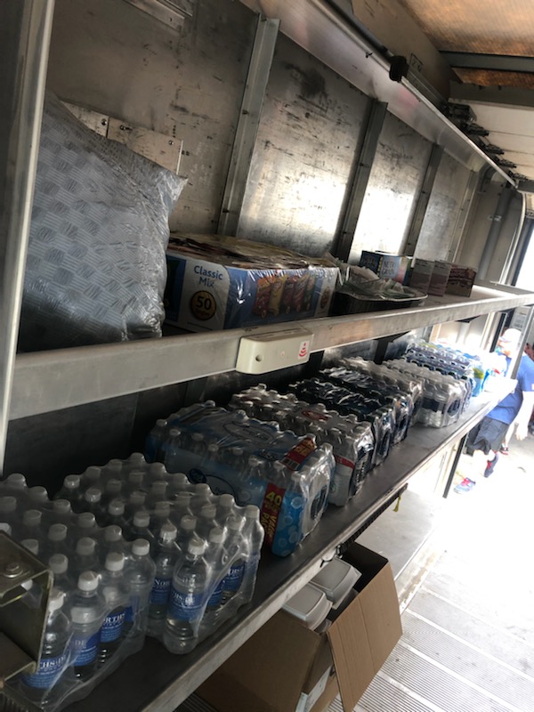 susan_hannahs's tweet photo. Driver Tim Boudreaux and went and delivered food to all the people helping with the clean up in Onalaska, TX. I love my tribe!!! #LufkinUPS #RedRiverSafety #RedRiverUPS @RedRiverUPSers @RGlenewinkel @gmanfly1 @nicholasewest @hill_deryl https://t.co/8U788xsWmW