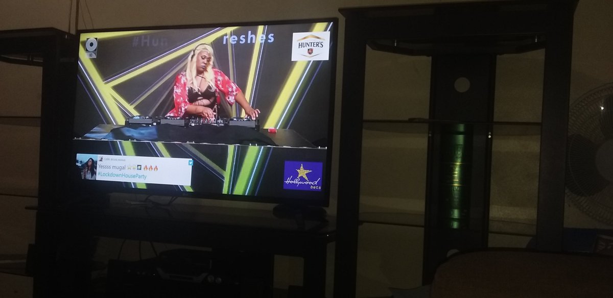 ayanda_nombewu's tweet photo. @hunterscider @ChannelOTV asambe wena  🔥🔥🔥 Virginia  FS approves #lockdownHouseParty https://t.co/3MwxSGRuxI