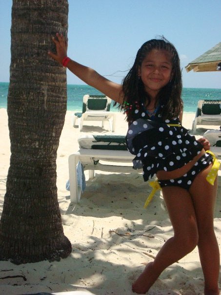 whyismariana's tweet photo. keep my little sister in your prayers. she needs it more than ever as she’s fighting for her life. no pity or feeling bad. positive thoughts &amp; envisioning her healthy and better than ever. if you know her, you know how amazing and genuine she is. she deserves a long, happy life. https://t.co/SPvuA4eCrQ