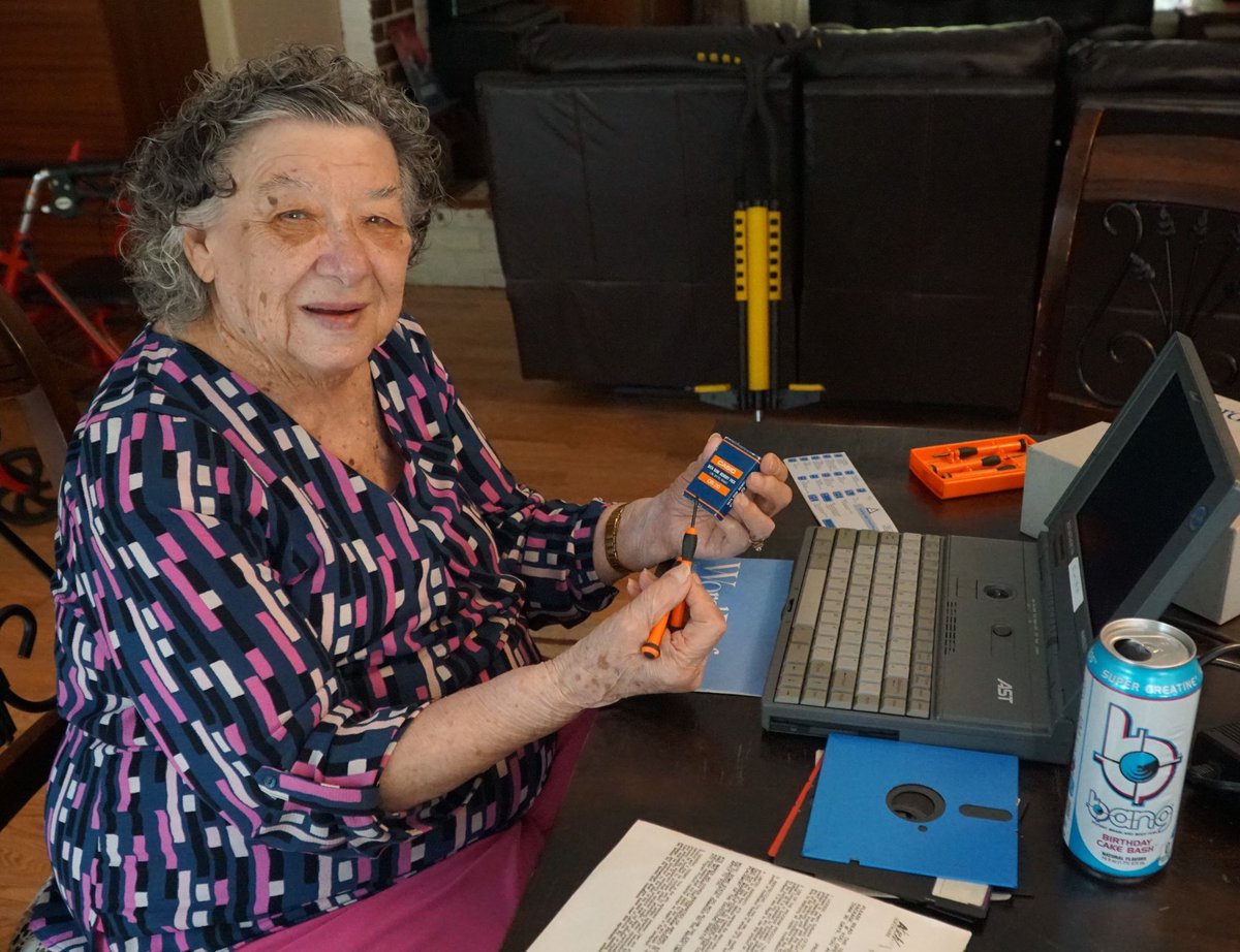 EastCountyRun's tweet photo. March 56th. 98-year-old Helen fueled up w/ Bang today. Rain convinces her to work on inside projects. Good day for hardware/software updates -2 kB RAM upgrade should do it. A sharp-eyed assistant makes job easier.  Helen’s busy &amp;productive.  Helen is a SURVIVOR.  #belikeHelen https://t.co/RFF7Oatnbn