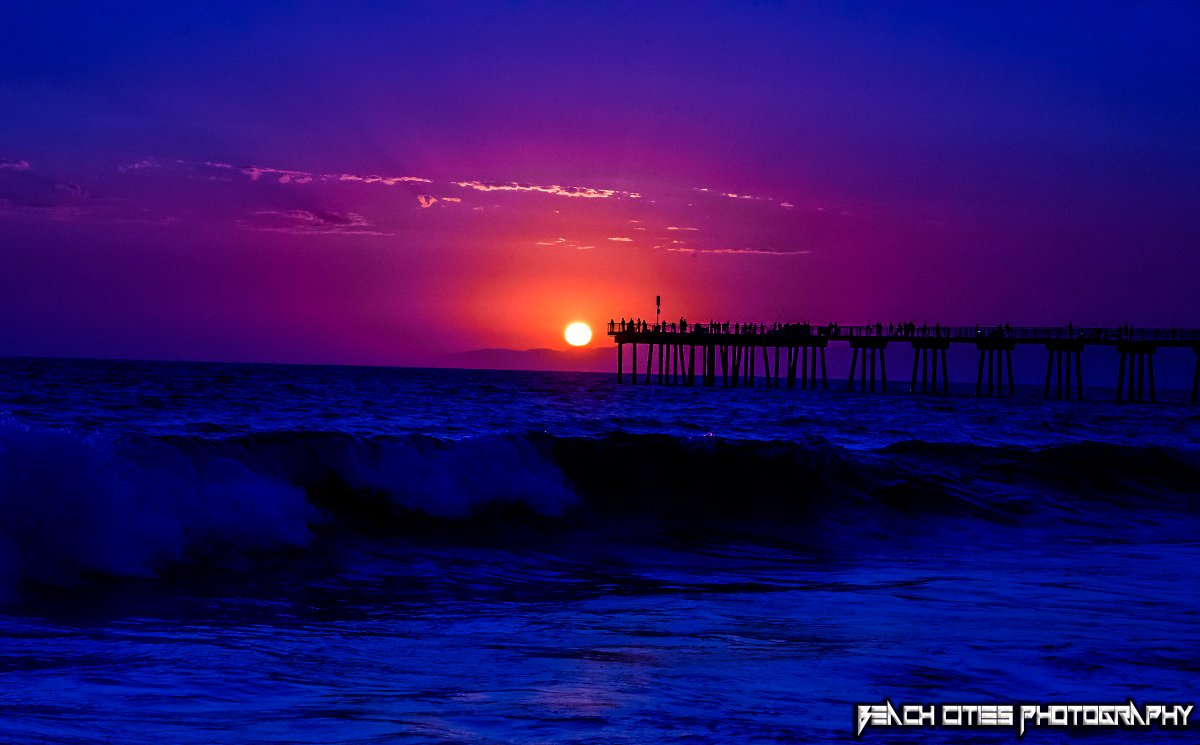Elevate_Imaging's tweet photo. Some more of my photos for a little entertainment for the #CoronaVirus #Quarantine #Isolation #Tyranny #SocialDistancing or whatever you want to call this Smokescreen!
#Beach #BeachPhoto #Sunset #BeachSunsey #HermosaBeach https://t.co/5R6yuNXhhn