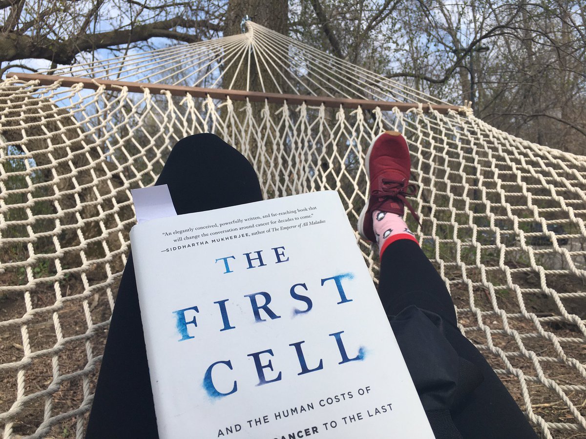 Beautiful day to get outdoors and read for @CancerCornell virtual book club! Discussions between community members @CancerResource and students is one of my favorite parts of this partnership. I’m excited to hear perspectives on The First Cell by Dr. Azra Raza