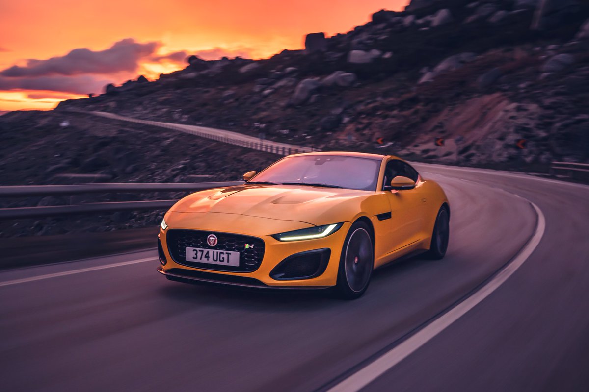 Patrickenruedas's tweet photo. Que tal el nuevo jaguar f-type hoy platicamos de el en #deceroa100 @Jaguar @SUPERMARIODOM @AnaNarro @heraldodemexico https://t.co/IHCD2UfR2V