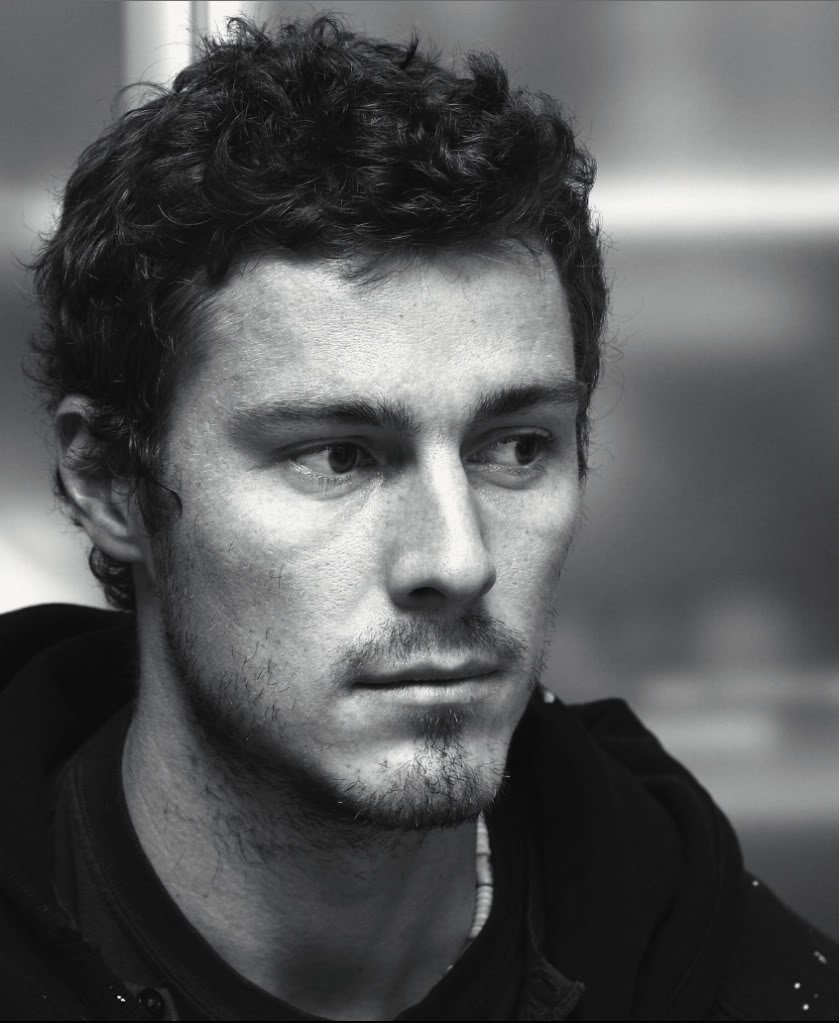 Okay, okay, I once was a tennis maniac, and totally swooning over Marat Safin. Dude's sadly lost the plot by now, in as much as believing in some weird conspiracy theories re: Covid-19, but. DAMN.