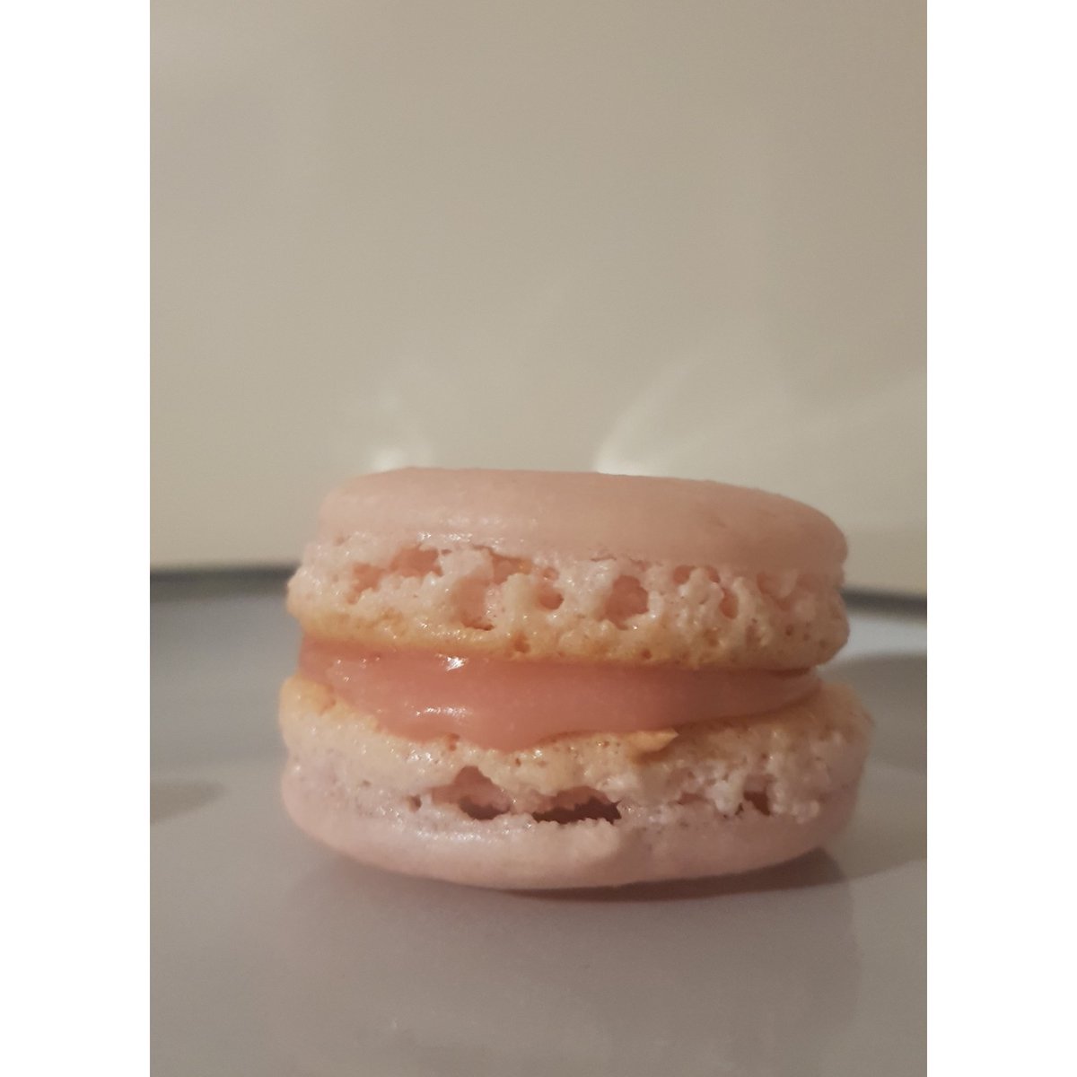 AnneIrvine17's tweet photo. First attempt at macarons! 
Really needed to take my mind of things and bake - my favourite form of self care ❤ https://t.co/vznD8ehq7L