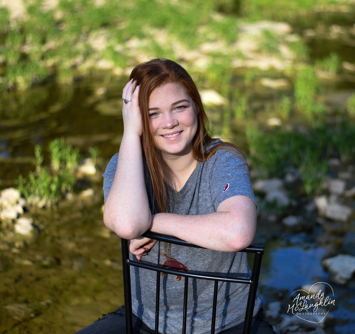 Ladysooner17's tweet photo. 💖SNEAK PEEK💖
This beautiful young lady right here is one of a kind! She has a heart of gold, but don’t cross the line with her 😉  She reminds me of ME ☺️    
She has a bright future ahead of her! 
@O_Kate_R   @corithomason  
#SENIOR2020 #VV #KATE #TXSTATEBOUND https://t.co/YkRrr5oT9I