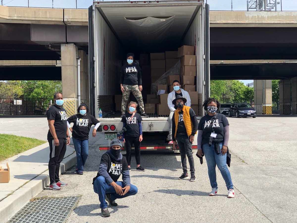 bmorechildren's tweet photo. Our fearless leader Tisha Edwards and the #CFSuccess team helping #mybmore eat today! @wckitchen @mayorbcyoung @BELBaltimore @senbillferg #coronavirusbalt #loveoverfear #keepyourdistance https://t.co/OSb0WR8r1k