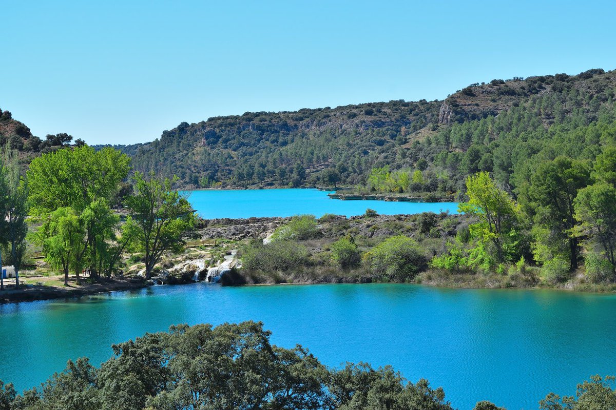 💙 Azules de las Lagunas de Ruidera: azul turquesa de la laguna Lengua, azul intenso de la Salvadora #lagunasderuidera #ruidera #ossademontiel <a href="/MeteoHellin/">Meteo⚡Hellín</a> <a href="/meteocr/">meteocr</a> <a href="/CH_Guadiana/">Confederación Hidrográfica del Guadiana</a> <a href="/ElTiempoCMM/">El Tiempo CMM</a> <a href="/ElTiempo_tve/">El Tiempo en TVE</a> <a href="/turismoclm/">Turismo CLM</a> <a href="/TurismoRuidera/">Ruidera</a> <a href="/anibalclm/">Aníbal</a>