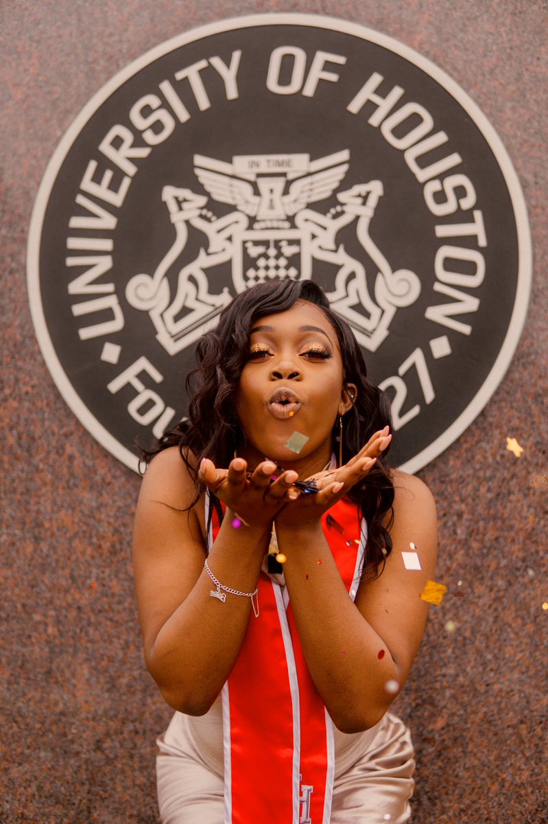 stacee_ee's tweet photo. It was tough, lost friends &amp;family but gained so much wisdom and love for who I am now.
VP of External Affairs/Risk Management AKPSI✅
ONLY Black female recognized as a UH Advancement Ambassador ✅
3 years -Corinthians 2:9- As it is written so shall it be ✅
Magna Cum Laude   ✅ https://t.co/AwFl9hvMMH