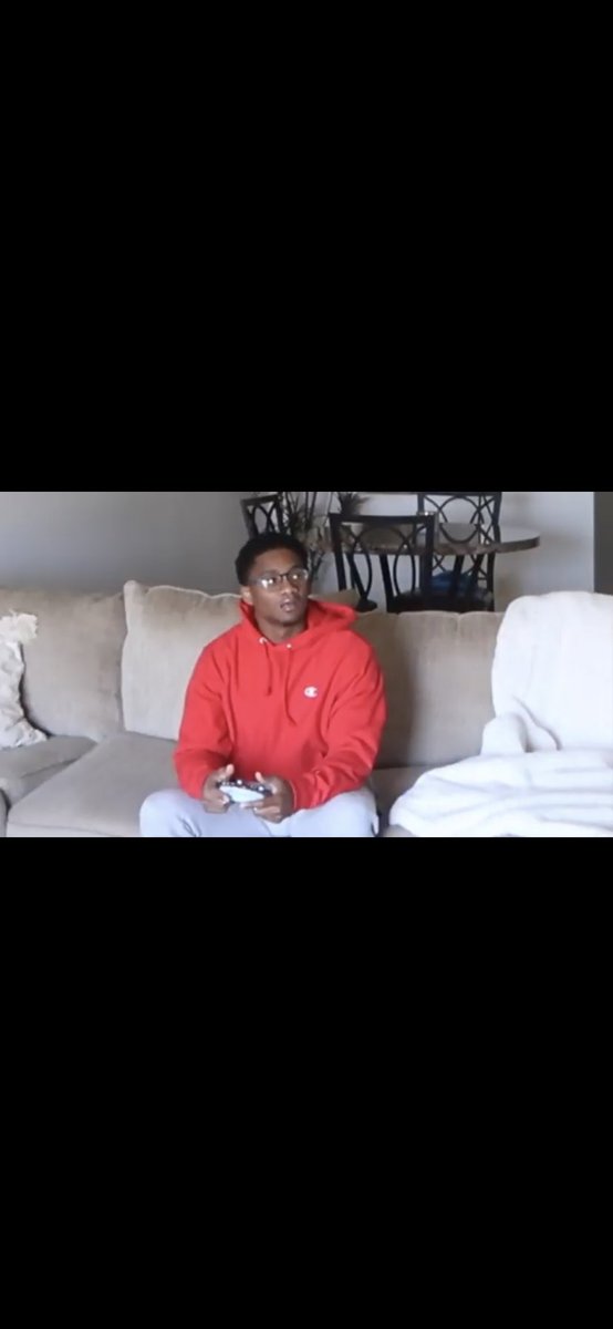 sydtoomuxh1's tweet photo. When @rissag97 flashed @quan___  his face was OMG 😂😭😂 #TeamRissa https://t.co/g924coa7cM