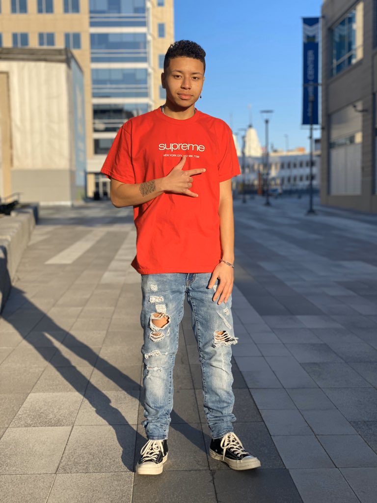 realjaize's tweet photo. So yeah I’m 20 today 🥳🎈 more than blessed 🙏🏽❤️ https://t.co/21yKZ9ClMg