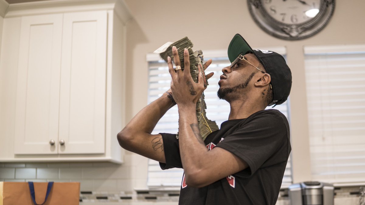 Sauce1of1's tweet photo. Made me a 10 and that shit wasn’t enough, so I told myself gotta keep going in 🚀 #LLBANDZ https://t.co/edzNRRpMrM