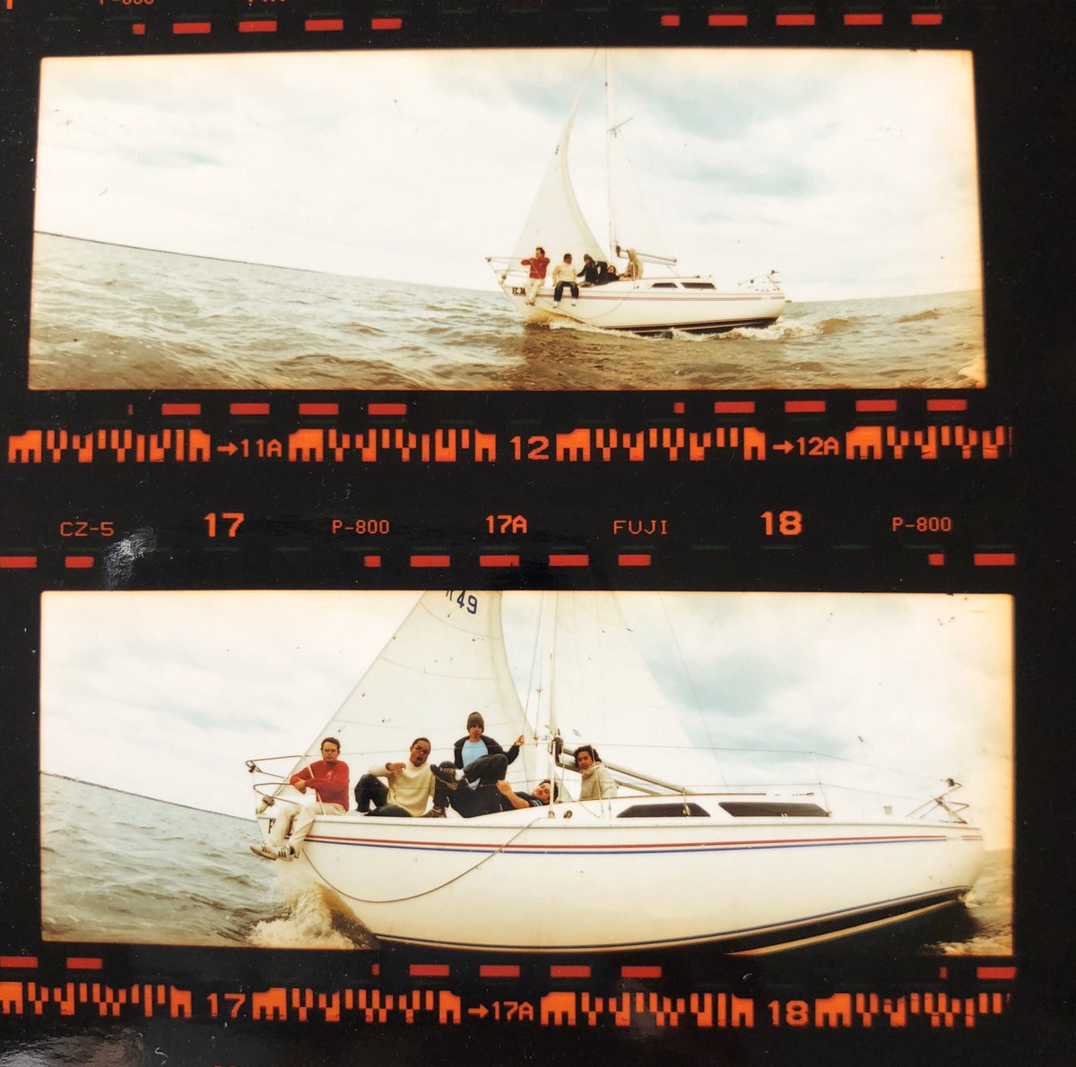 TheAvalanches's tweet image. Steve Gullick photo shoot - 2000 

#TimsTwitterListeningParty #sinceileftyou