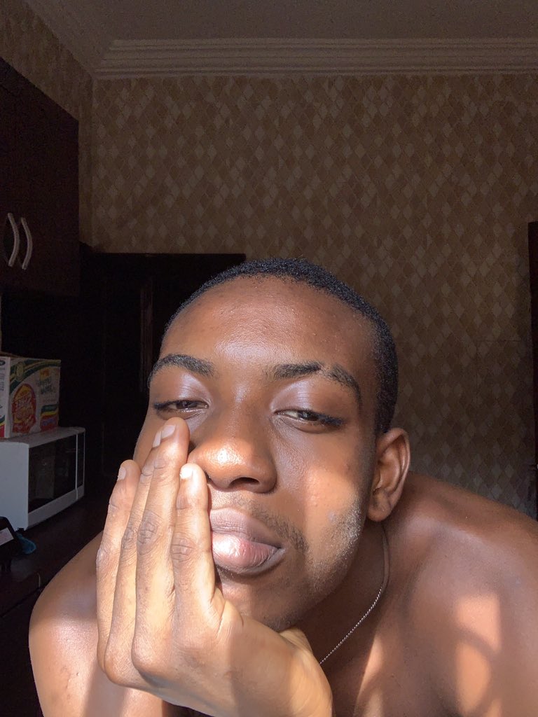 JWechie's tweet photo. I’m tired 😂how are you all doing #quarantinecruise #level4lockdown #Covid_19 #Melanin https://t.co/Rhx0DwFtAh