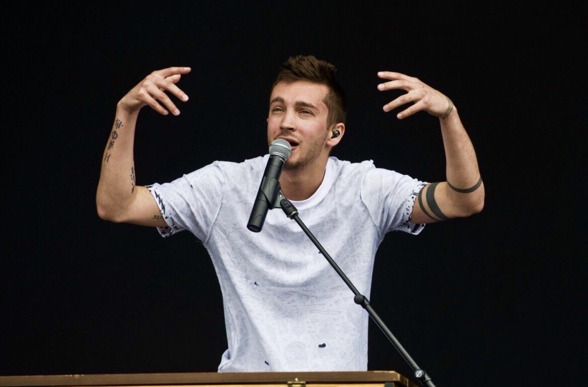 tyler joseph being the cutest person alive; a thread