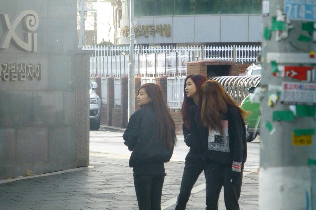 Fantaken of Rosie, Jennie, and Lisa. Just look at the picture, you will know she's the tallest and yeah- I think she was keeping her reddish hair until debut day bcs its always red if im not mistaken.