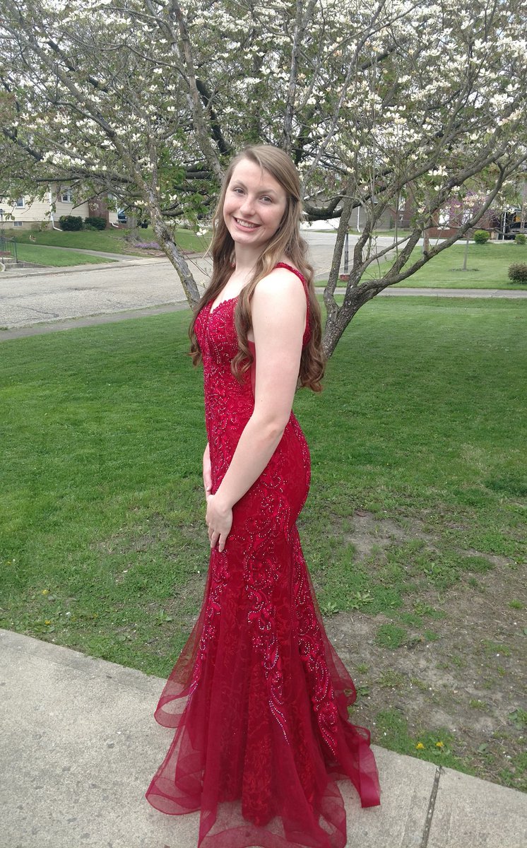 Thebigdoglm44's tweet photo. My daughter's first prom didn't go as planned but it can't be helped. Here's to getting a good handle on this and figuring things out. Nice pasta dinner at her grandmother's house was nice with a big thanks to Heather Green. #CHSPROM20 https://t.co/w3DXGF2wRB