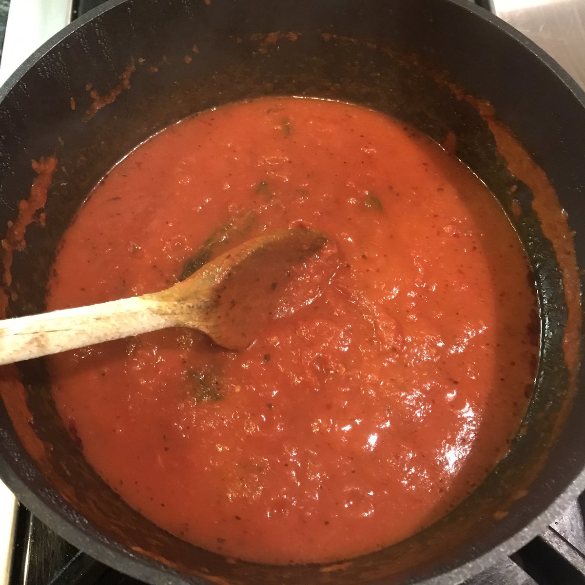 ConnectivityMan's tweet image. #weekendchef #master #SaturdayNight cooking #Italian   #meatballs #spaghetti #buffalo #mozarella #campana