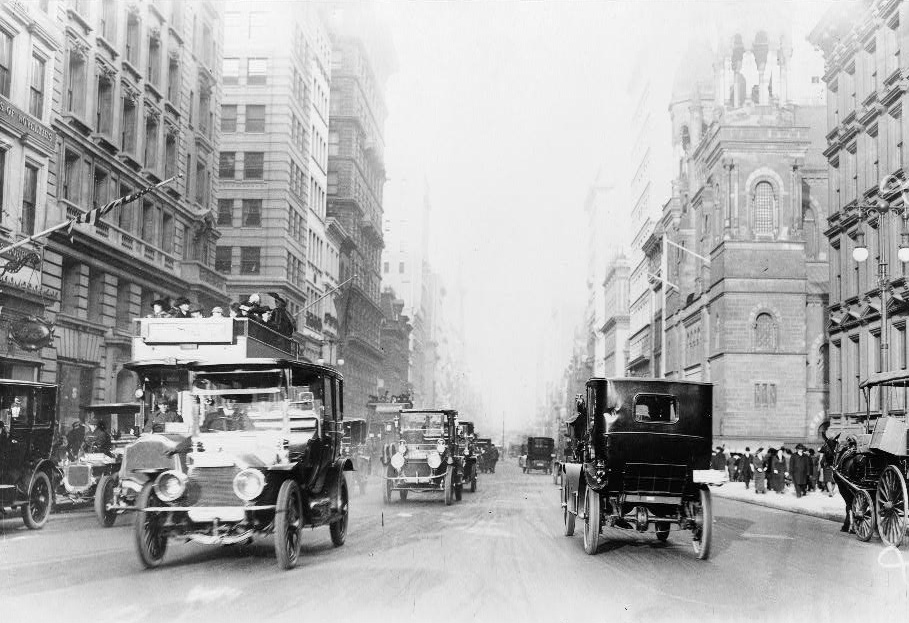 Here's Fifth Avenue the next year. You can see it's working as intended.  https://en.wikipedia.org/wiki/Fifth_Avenue