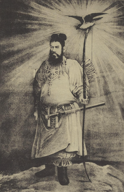 明治天皇をモデルにした神武天皇像」っていうのはたとえばこんなのです。