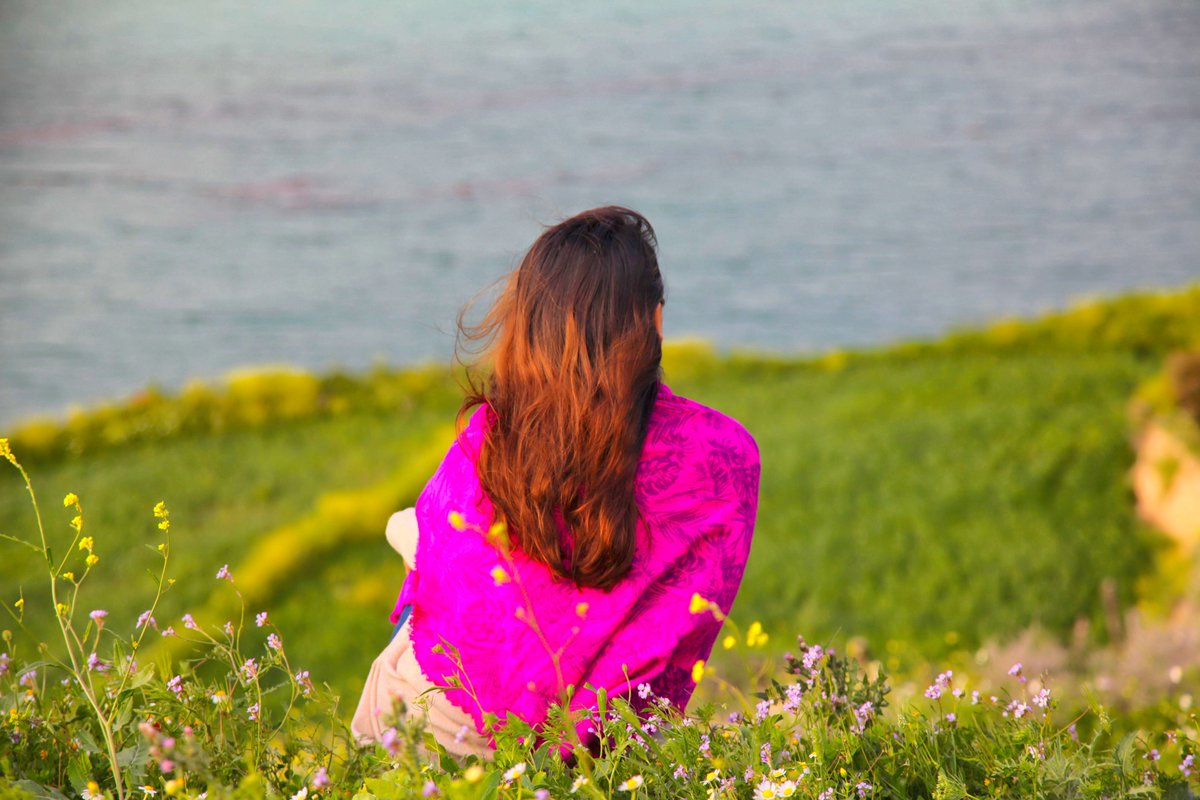 We are excited to collaborate with Haridev to offer a Kundalini Meditation and Breathwork class Sundays at 10AM-11:30AM via GoogleHangouts!

Sign up via website blacklotusdc.com or email Haridev directly at hkk@haridevkaur.com to be added to this class ☀️🌱 
#dcyoga