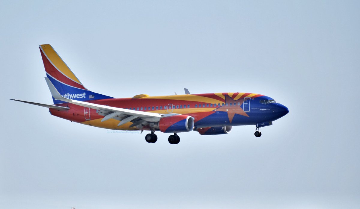 GerardiAviation's tweet photo. @SouthwestAir #Boeing 737-700 wearing the #ArizonaOne livery as it arrives into @SanDiegoAirport in #California after a flight from @PHXSkyHarbor https://t.co/xBEHrw1LaX