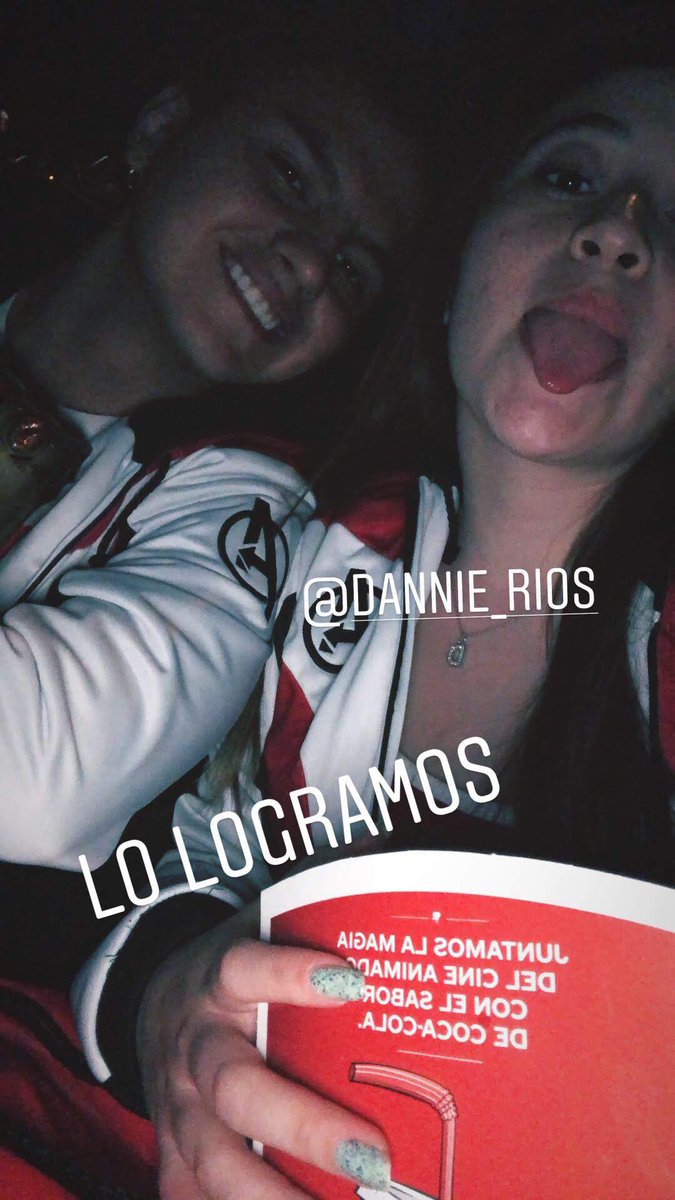 Javd_99's tweet photo. #AvengersEndgame @Dany1896 
Ñoños, pero la mejor experiencia en una sala de cine😭 https://t.co/HFDD4U0tTI