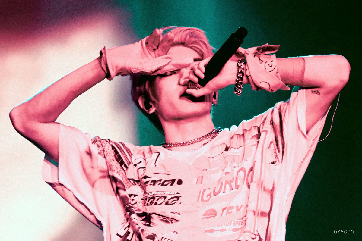 oxygen_95's tweet photo. 191119 NYC┆200201 LA
“no fear no tears”

#태용 #TAEYONG  #テヨン
#SuperM #NCT #NCT127 #SeeYouLater❤️ https://t.co/ABflLOxPu1