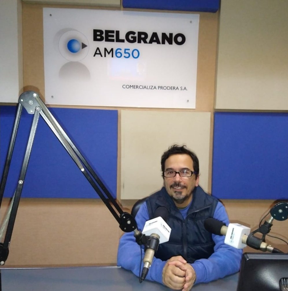 APTTA_'s tweet photo. 👉 La mejor info en #actualidad #movilidadsostenible y #deporte de la mano de nuestro Presidente @HugoPalamara en su programa @Vigencia_ por AM 650, Radio Belgrano 🎤🎧
👉 El tránsito te lo cuenta @ernestoarriaga 🚘
#sunate todos los sábados a las 18 hs
#PeriodistasDeTránsito https://t.co/p1jZErKts4