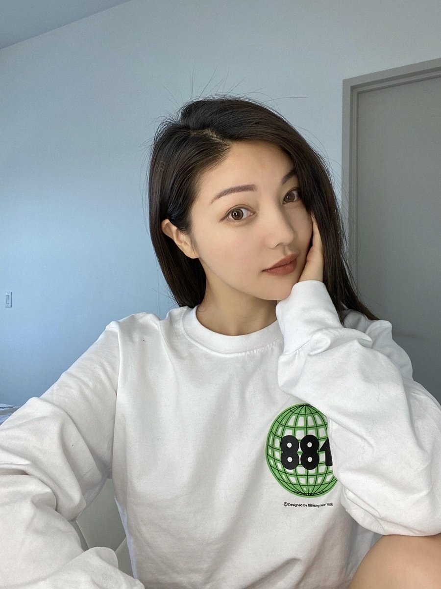 88rising's tweet photo. Woah there have been over 25,000 videos made from the magical GIMME LOVE GENERATOR in 1 day! Thanks you for all your fun edits! Make your own at https://t.co/uA3wszKR8d  and have a great weekend!  We will select the best videos to win exclusive merchandise packages ! https://t.co/k4Yhw8HMiw