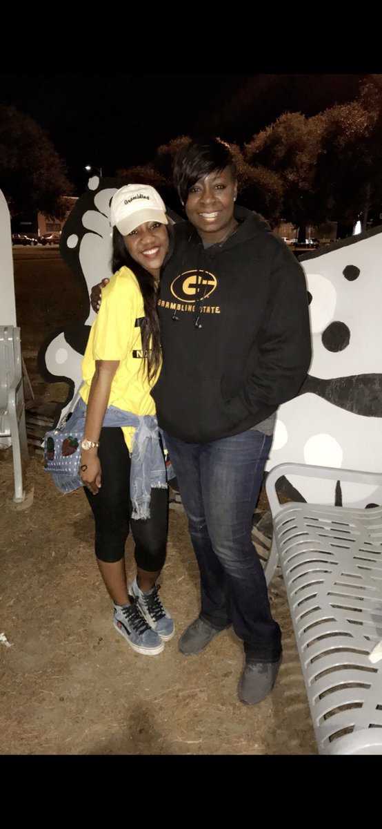 KweenKay_'s tweet photo. Happy Founders day to me and my sisters of The Society of Distinguished Black Women, Inc. 🦋❣️ 

#Fall15
#GIJane13 😘 https://t.co/IaKgzFB6PG