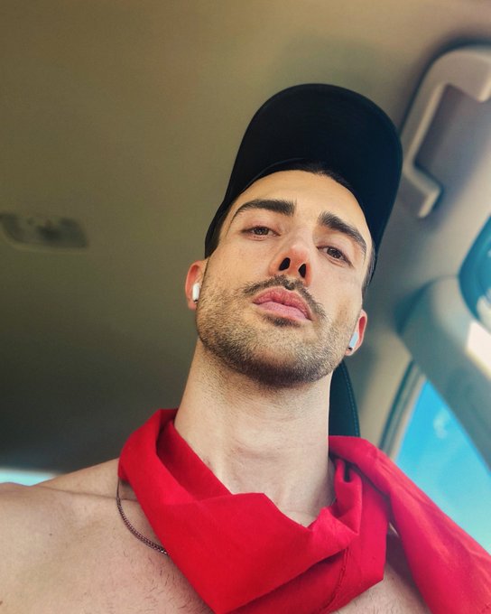 Watch t r a v i s | b r y a n t's leaked NSFW photo on TwXstars