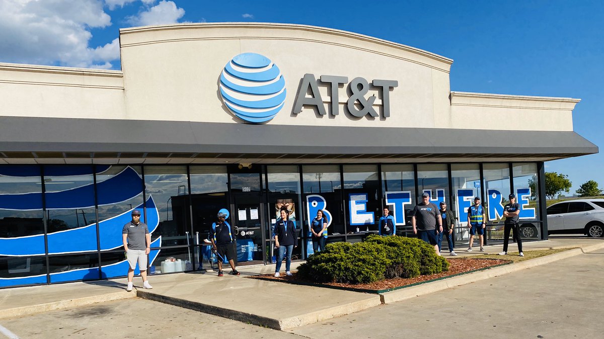 eb6713's tweet photo. Tomorrow isn’t like any other day, tomorrow our brothers and sisters get to show their communities how to #BeThere too! 💪🏻 We’re excited to win this together! @ATT https://t.co/TW0P1QBpyW