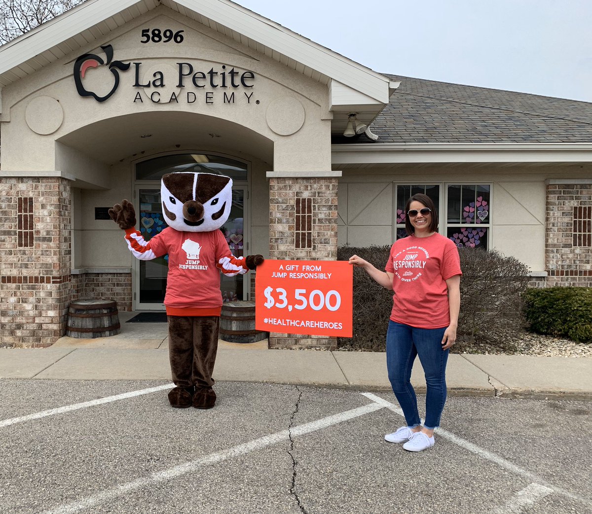StandUpInStyle's tweet photo. Today we were able to make a $3,500 donation to the @UWHealth COVID-19 Response Fund. Bringing our total to $4,500 in donations for our #HealthCareHeroes! And we're not done yet! Big thanks to @DrinkWi for partnering with us on one of our t-shirts! #JumpAroundWisconsin https://t.co/GR1p9mM1sp