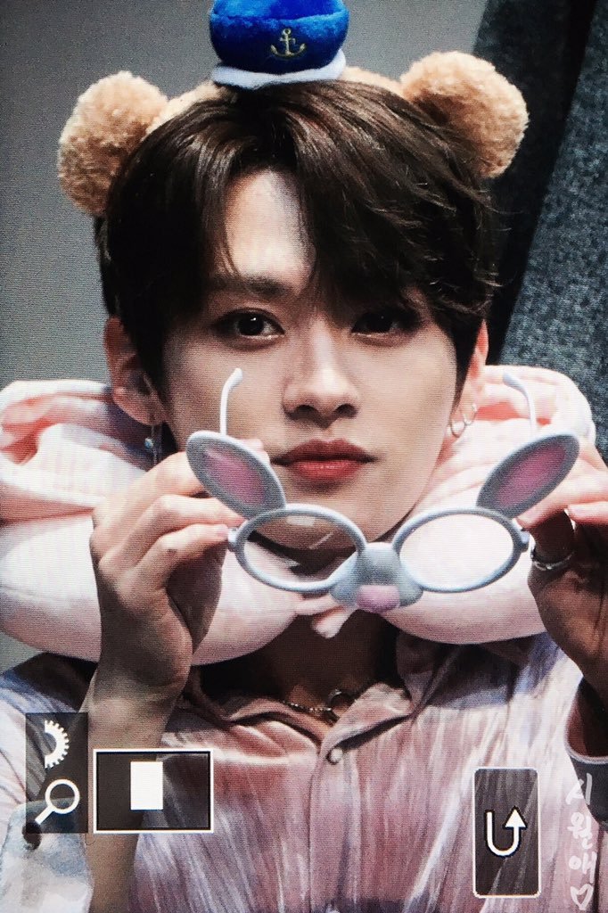 ok actually it& #39;s turning out to be a little more than tinyyou can see im whipped