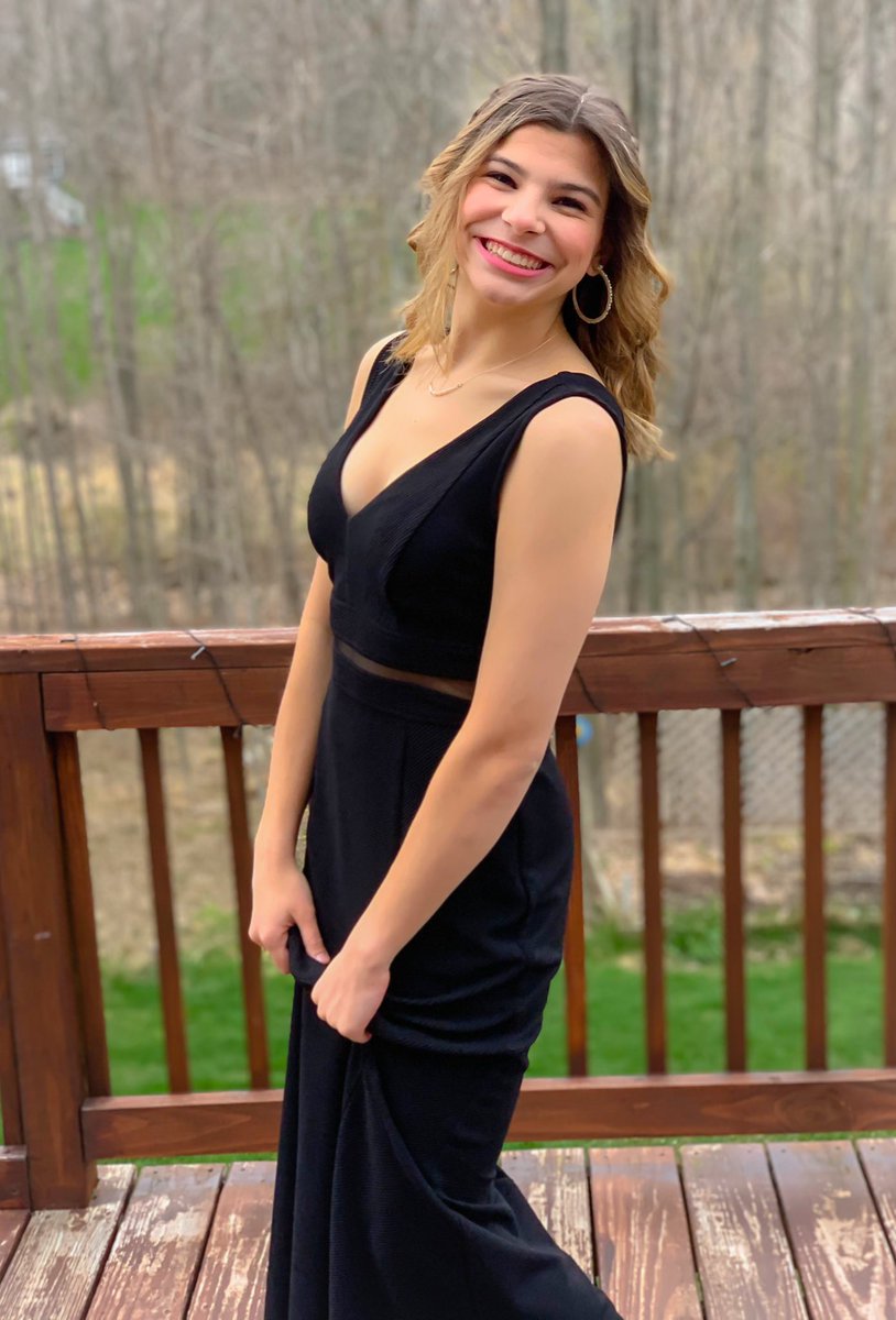 kassidihill's tweet photo. @JenisonStudCo Alexa makes for a pretty sick prom dj https://t.co/9o43Kg2qIl