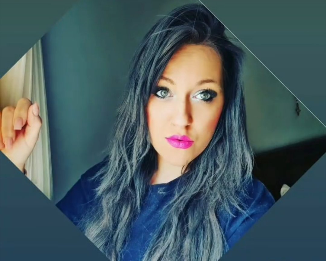 Seleniam20's tweet photo. Gris, que no Grease, que también  🤣 https://t.co/FqmtTuTqHB