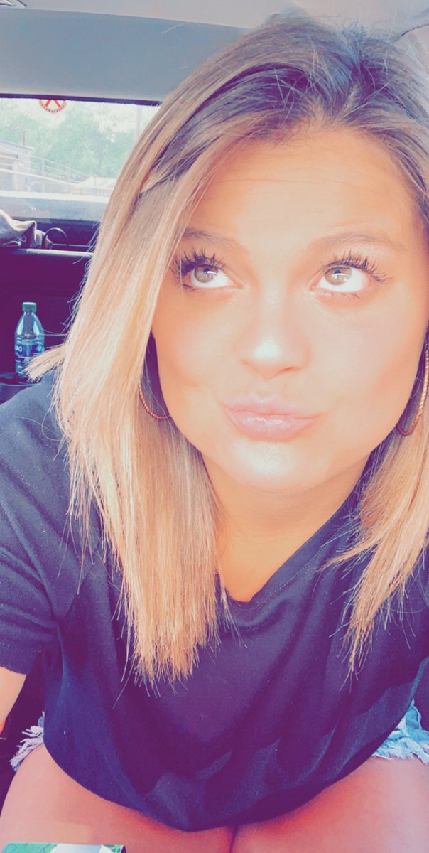 lanier_taylor's tweet photo. A little camera happy today 🌞 https://t.co/7Ag84bus9v