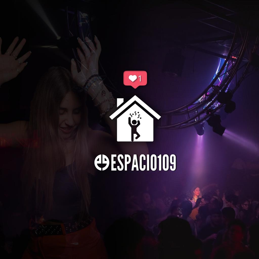 Vaso en mano. La música que te gusta. Tu bebida preferida. Juntada en videollamada. Cómo más lo disfrutes... • HAGAMOS EL AGUANTE • subí tu foto dejándonos tu mensaje y etiquetanos, vamos a regalar FREE y CONSUMICIONES para ese reencuentro tan ansiado. #DisfutáTuSabado 💜
