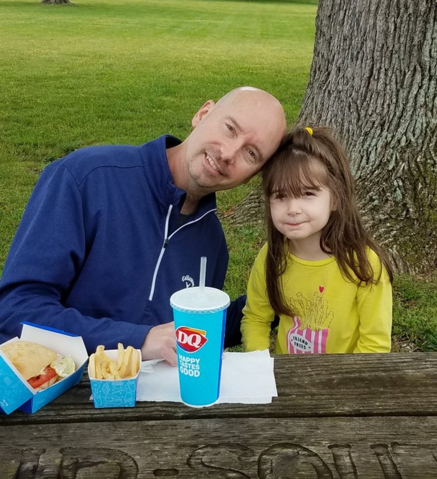 jsdavidson97's tweet photo. Social Distancing and sharing a DQ with my favorite girl. @DairyQueen https://t.co/i0zqsNfoa6