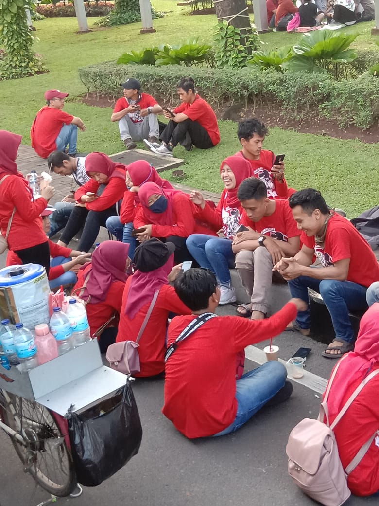 HandrayaniLiah's tweet photo. #LI_ZHIMING 

#Usir_LI_ZHIMING_TakPatuhHukumIndonesia 

#BoikotAice https://t.co/zmK4HDlHEF