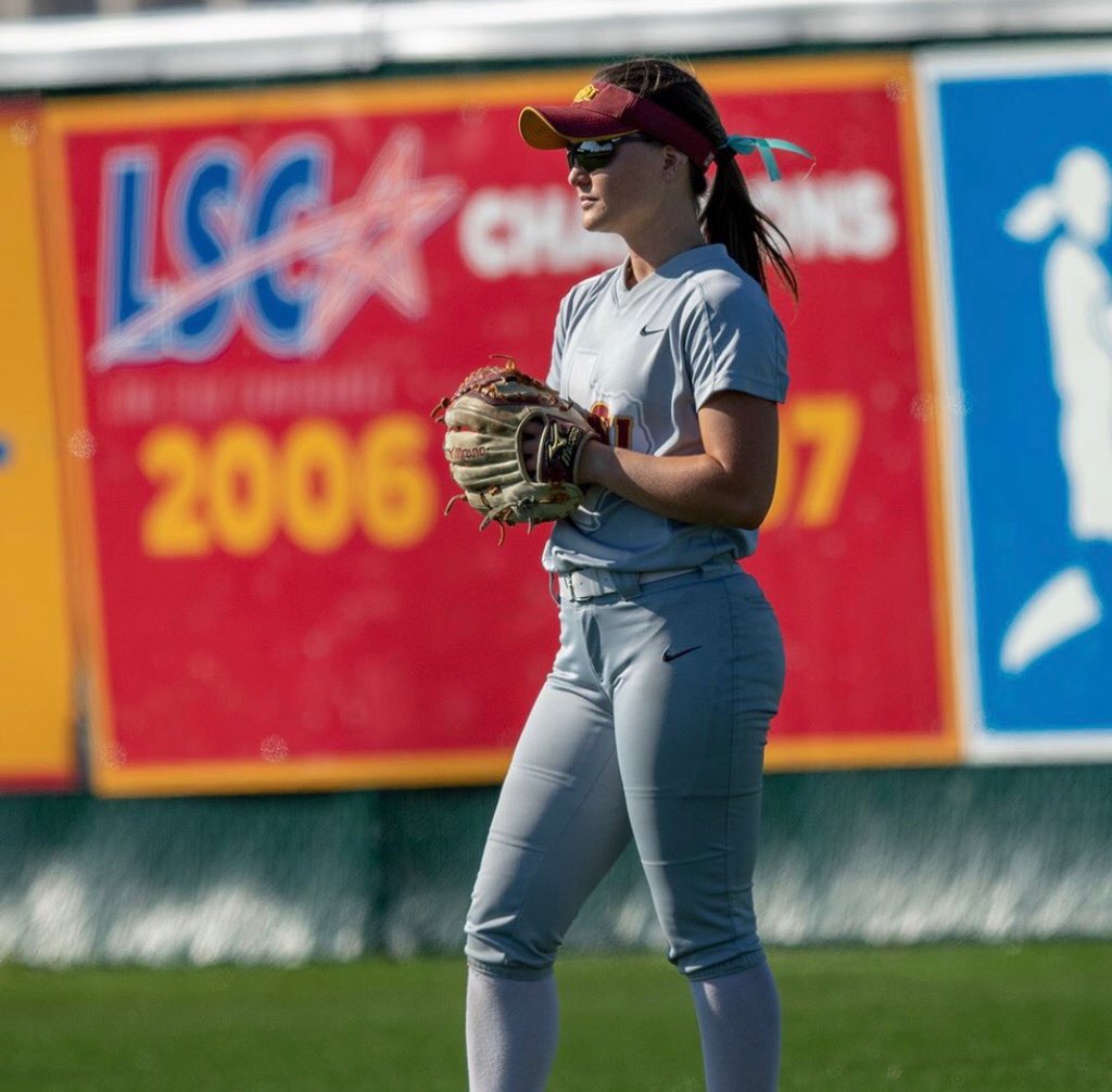 MslindgrenSuzie's tweet photo. It’s SENIOR DAY!!! 🎉❤️💛🐎
Wasn’t the senior day we hoped for but not going to miss a chance to celebrate all her accomplishments! So very proud of you!!💖
#stanggang https://t.co/feGy229mug