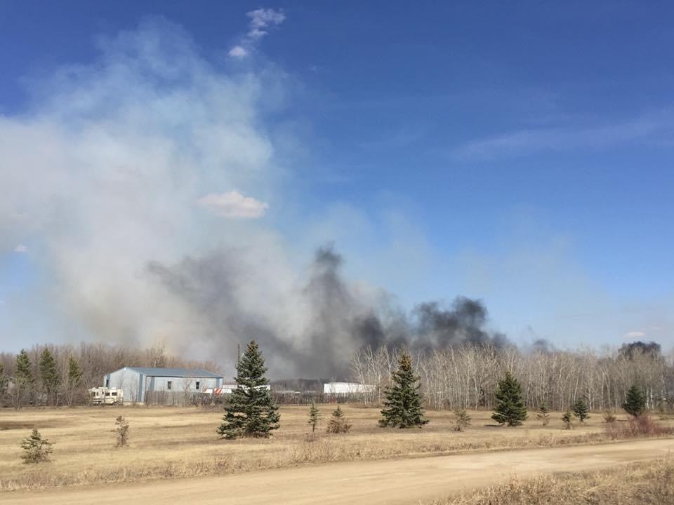 Second Fire of the day for our crew ...Large grass fire initially threatening averages ... It has been  contained .. Dalmeny, Martensville, Warman, Osler and Saskatoon on scene ... please continue to avoid the area ...