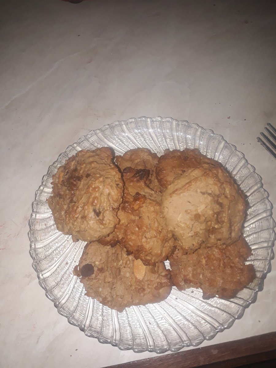 Sueno3d's tweet photo. #FictionKitchen This is my version of my Cher-Able Cookies from @FeastOfFiction
I added everything i found on the kitchen, they were a hit on the table, i included:
-Abuelita Chocolate
-Peanuts
-Corn-Flakes
-Coconut
-Granola
-Oreo's
-Cinnamon
¡Good Luck Everyone! https://t.co/E5VxmYYBdb