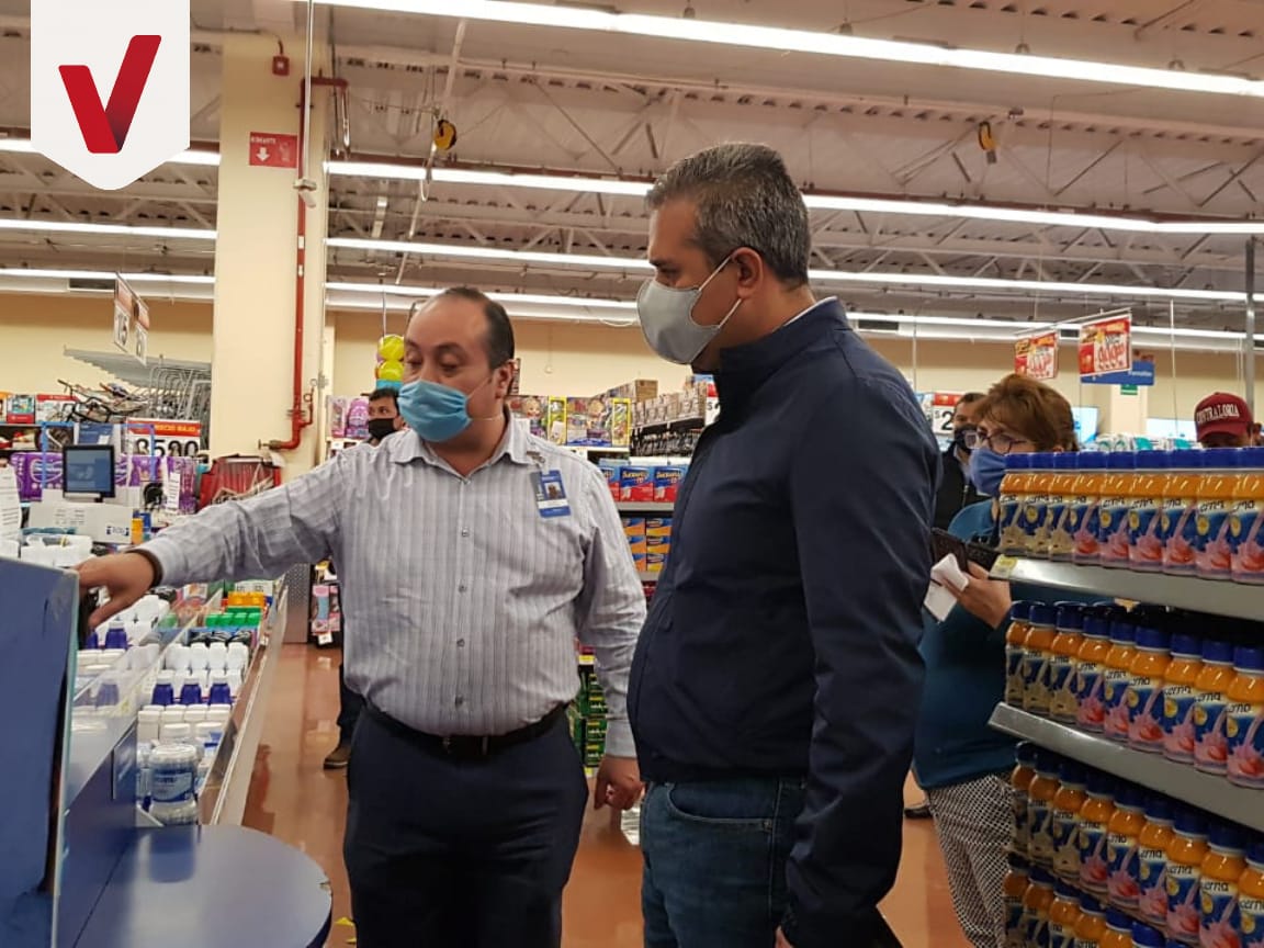 FerVilchisMx's tweet photo. Con el apoyo del sector empresarial, reaperturamos las tiendas con venta de alimentos y bancos dentro de Multiplaza Aragón. De igual manera, recordarles: "acatemos las indicaciones para evitar el contagio por #Covid19." #QuédateEnCasa y mantén la #SanaDistancia https://t.co/IfG8ZGPdJe