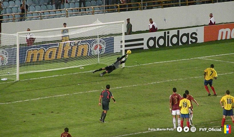GilbertoXP's tweet photo. La gráfica de #MarioPolo para el #Taldíacomohoy es del Sudamericano Sub20 en 2007 y el penal ante Colombia🇨🇴 en el 90+2

Rafa Romo tapó y Venezuela🇻🇪 avanzó al Hexagonal y posteriormente al Mundial FIFA en Egipto🇪🇬

¿Te acuerdas cómo lo viviste en el Monumental de #Maturín? https://t.co/XgWsungXmc