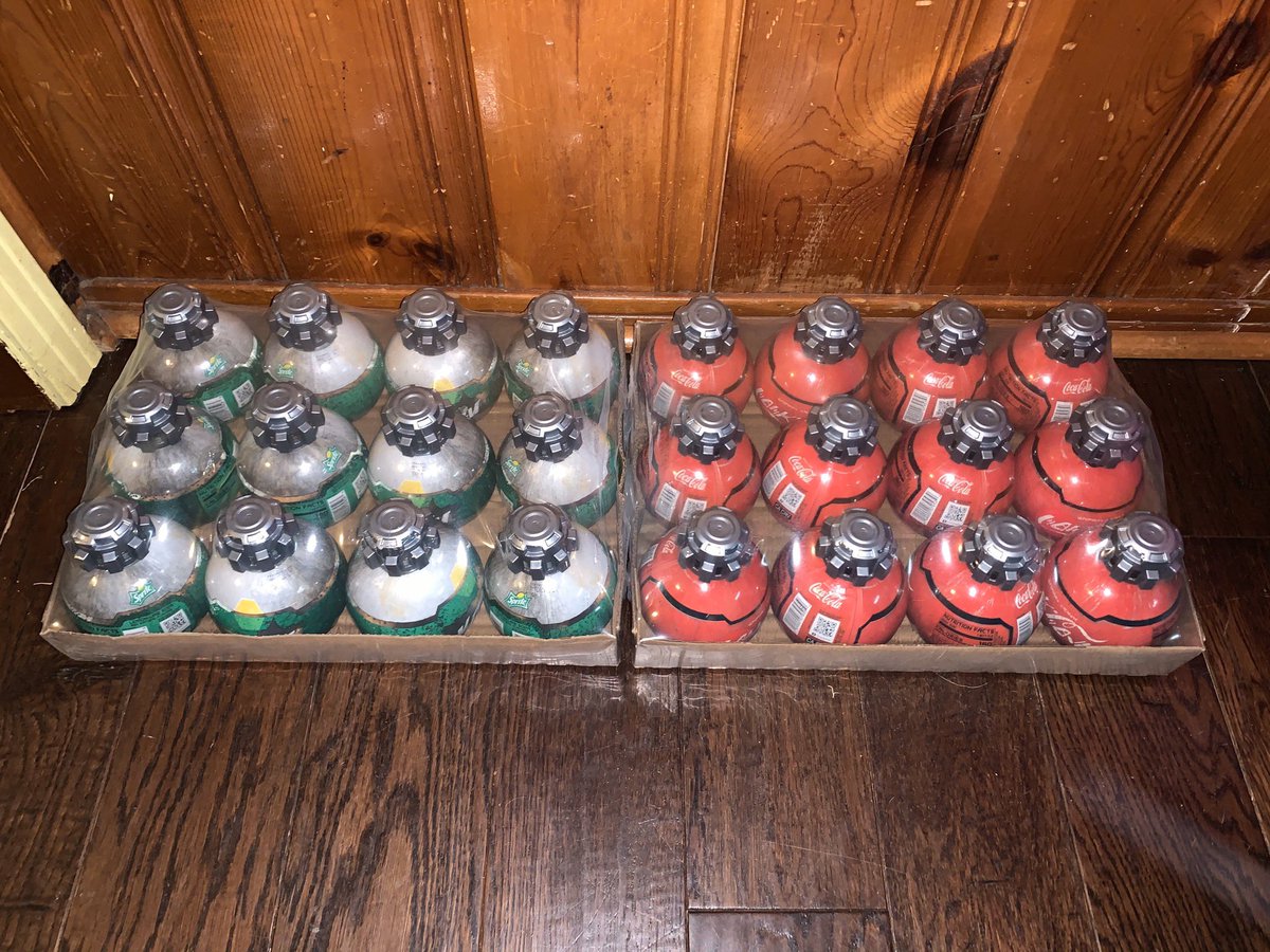 escapedstitch's tweet photo. Interesting find of the day... this random little store near where I live has whole 12 packs of Galaxy’s Edge drinks for $6.99😂😂 https://t.co/M79vMxdLZQ