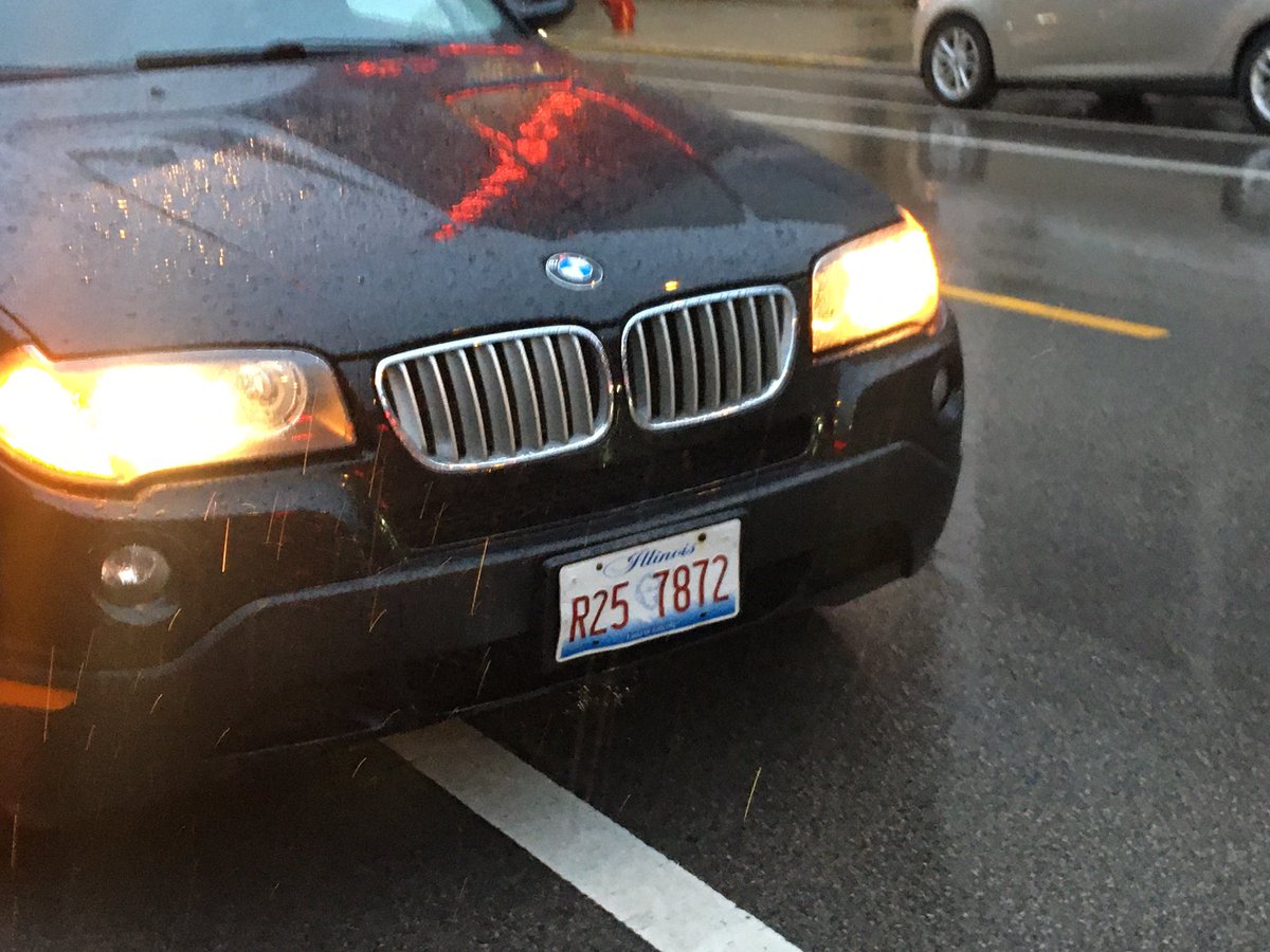 Hey <a href="/Alinea/">Alinea Restaurant</a> right now your restaurant has 20-30 cars illegally blocking the <a href="/HalstedBikeLn/">Halsted Bike Lane</a> bike lane (entire block). This has been going on all month. We get times are tough, but this is incredibly unsafe &amp; un-neighborly. All are being added to BikeLaneUprising.com database.